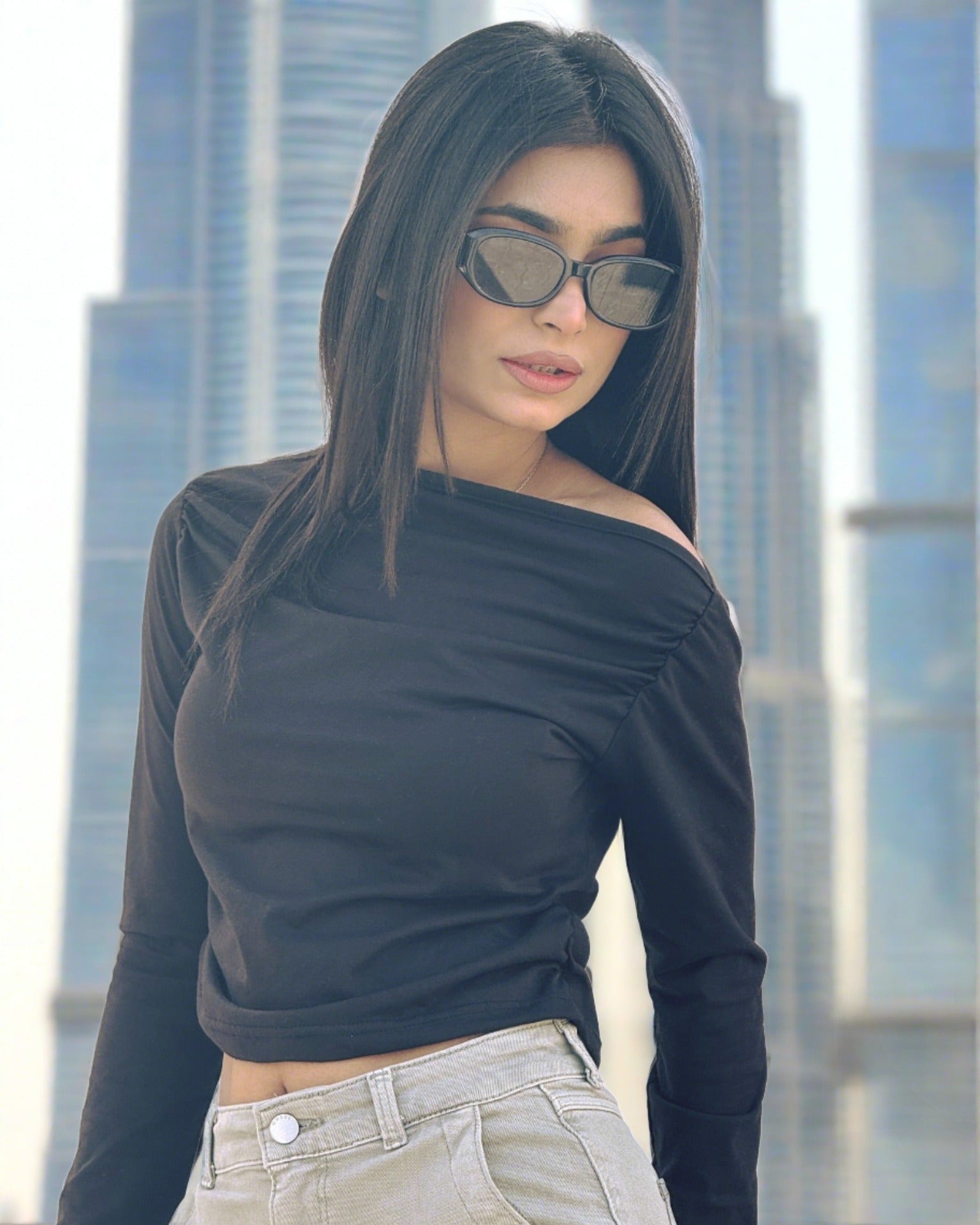Kiki Slim Fitted Sleek Shoulder Elegance" Main image