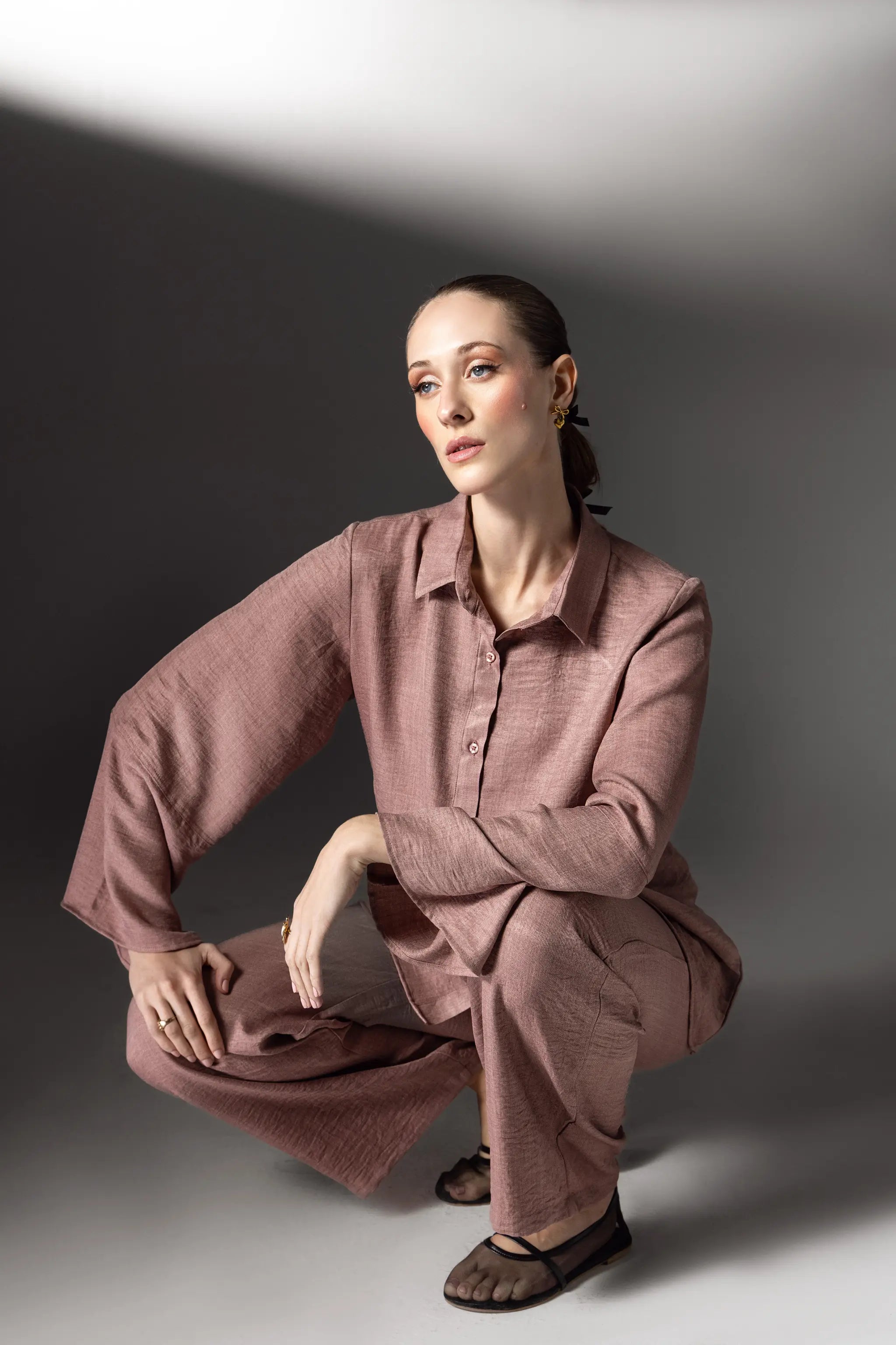Dusky Rose Relaxed Signature Set Secondary image