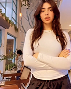Teens16 Solid Scoop Neck Slim Tee T-Shirt for Girls