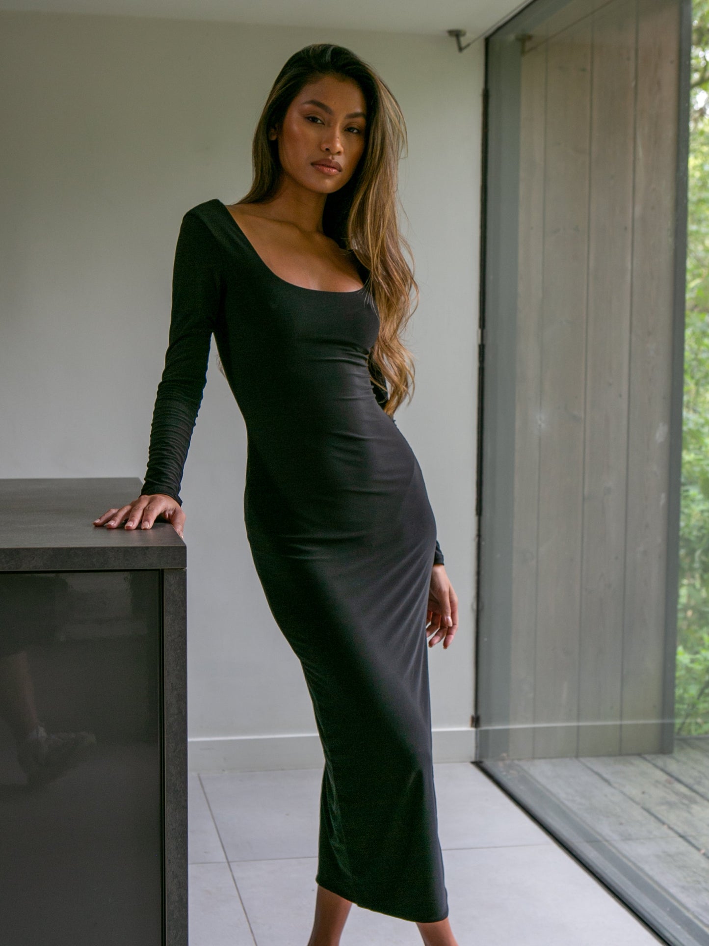 Teens16 The Gracewear Black Maxi